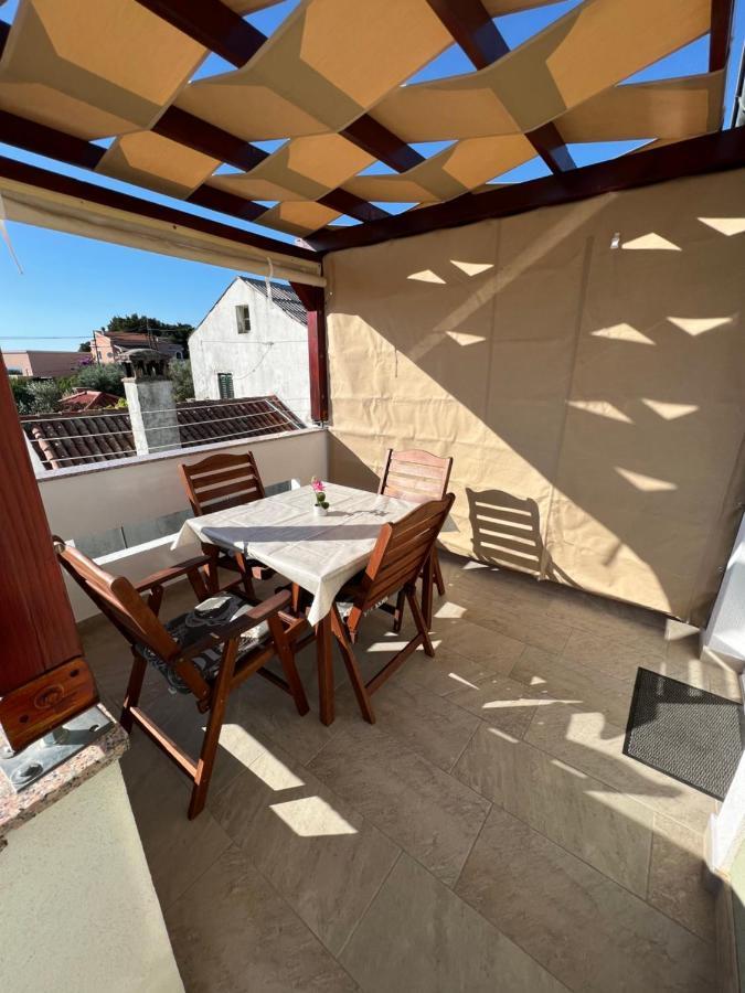Apartmani Nina I Niko Ugljan Dış mekan fotoğraf