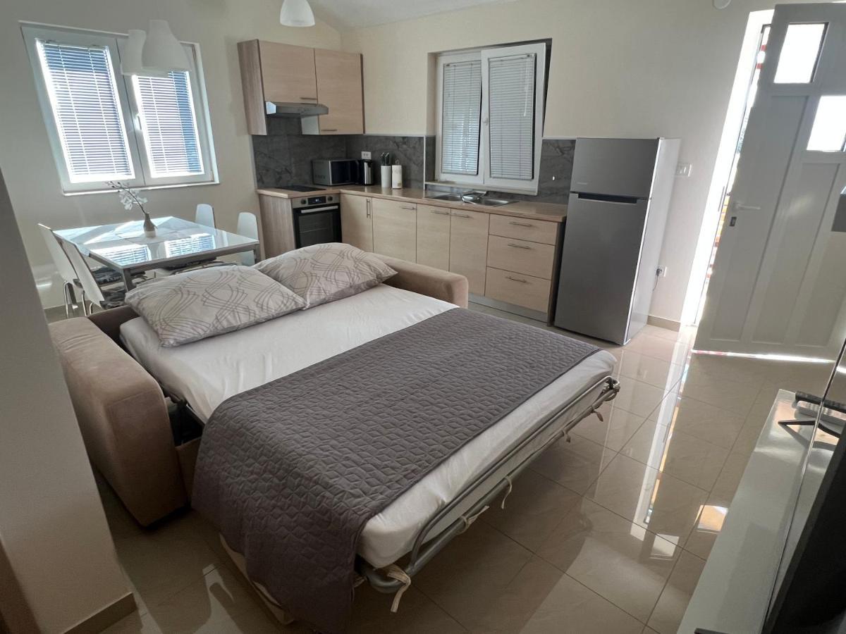 Apartmani Nina I Niko Ugljan Oda fotoğraf