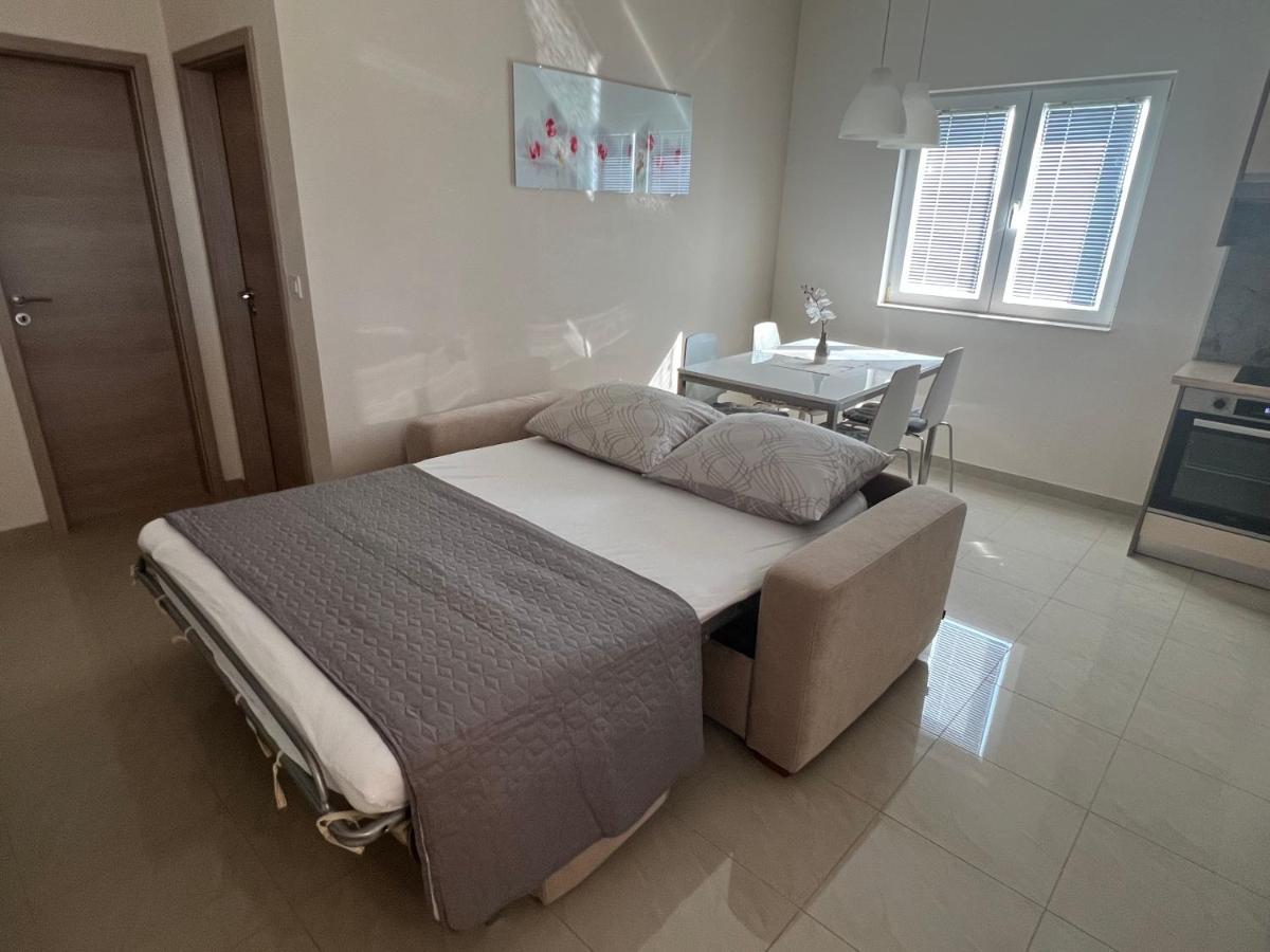 Apartmani Nina I Niko Ugljan Oda fotoğraf